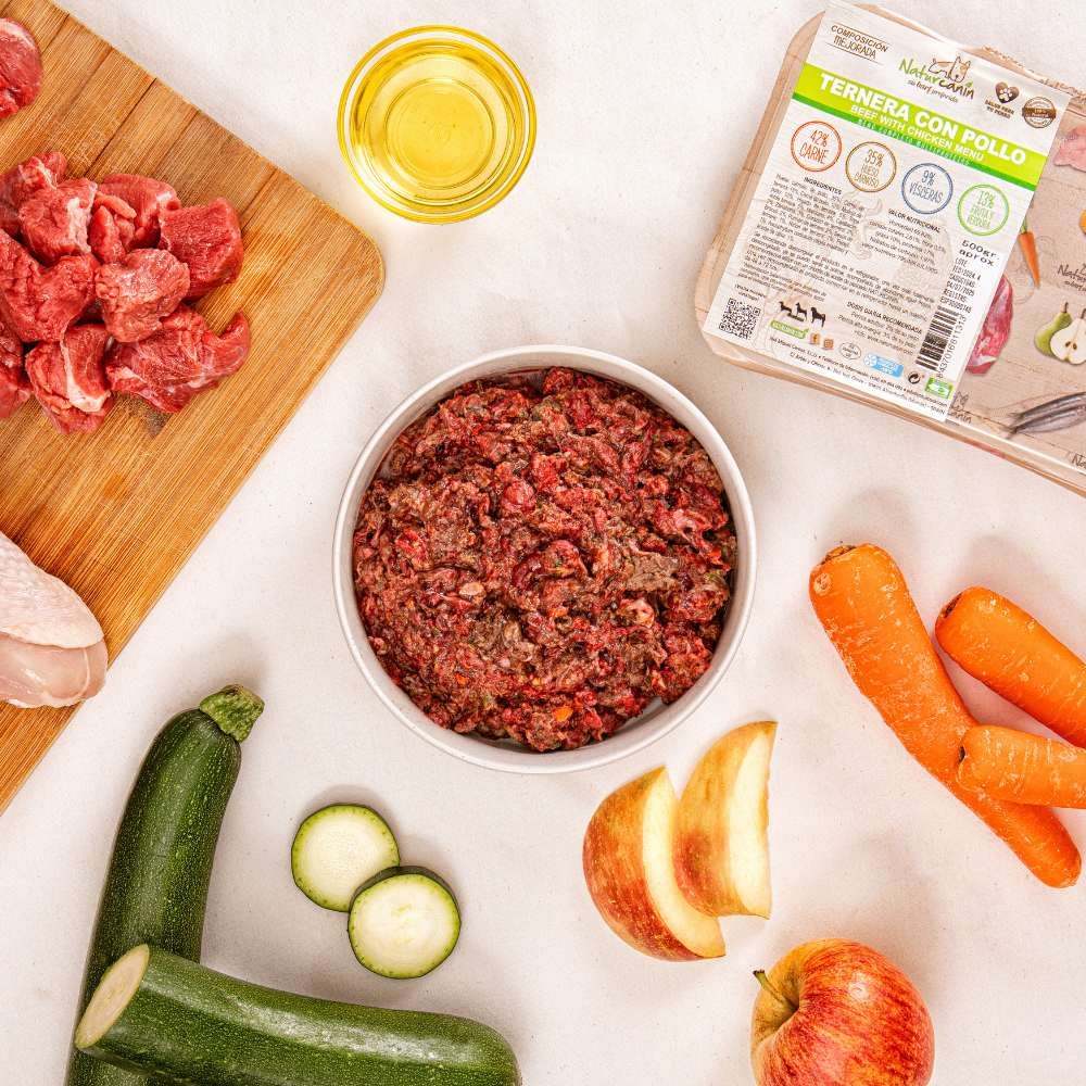 NaturCanin Menú de Ternera y Pollo – comida BARF congelada para perros